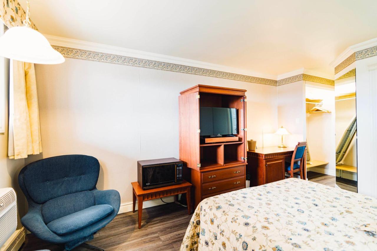 Auberge Harris Saint-Jean-sur-Richelieu Ngoại thất bức ảnh
