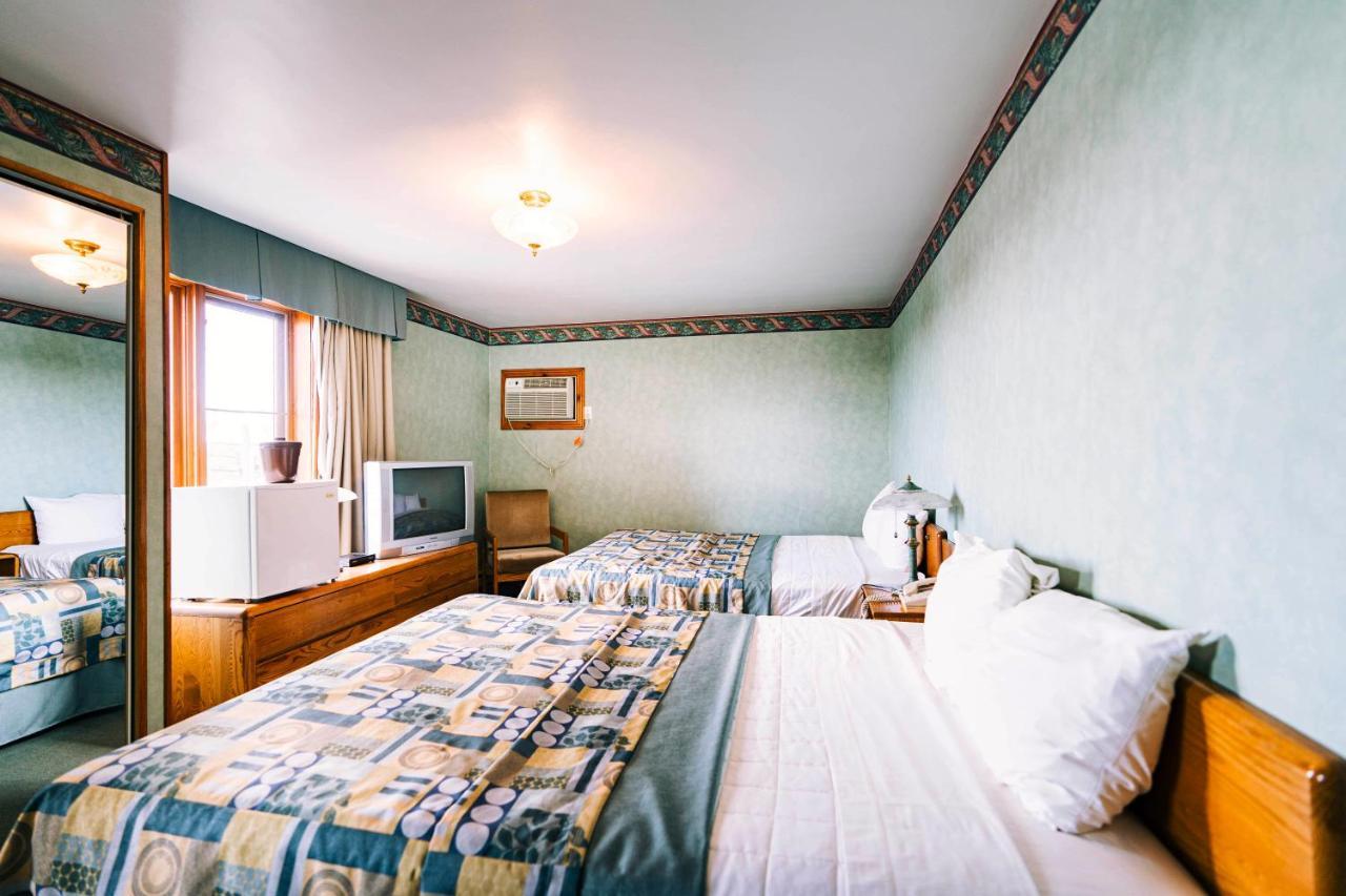 Auberge Harris Saint-Jean-sur-Richelieu Ngoại thất bức ảnh