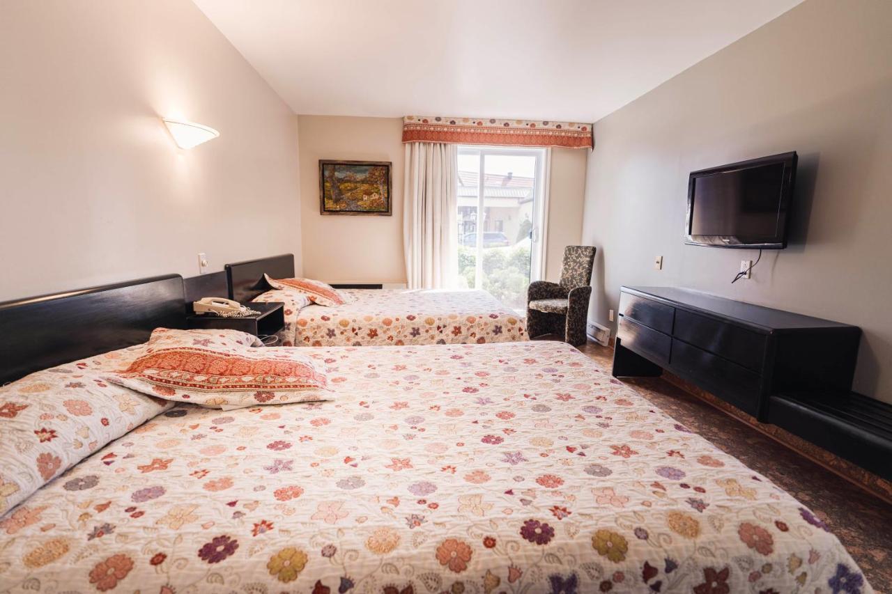 Auberge Harris Saint-Jean-sur-Richelieu Ngoại thất bức ảnh