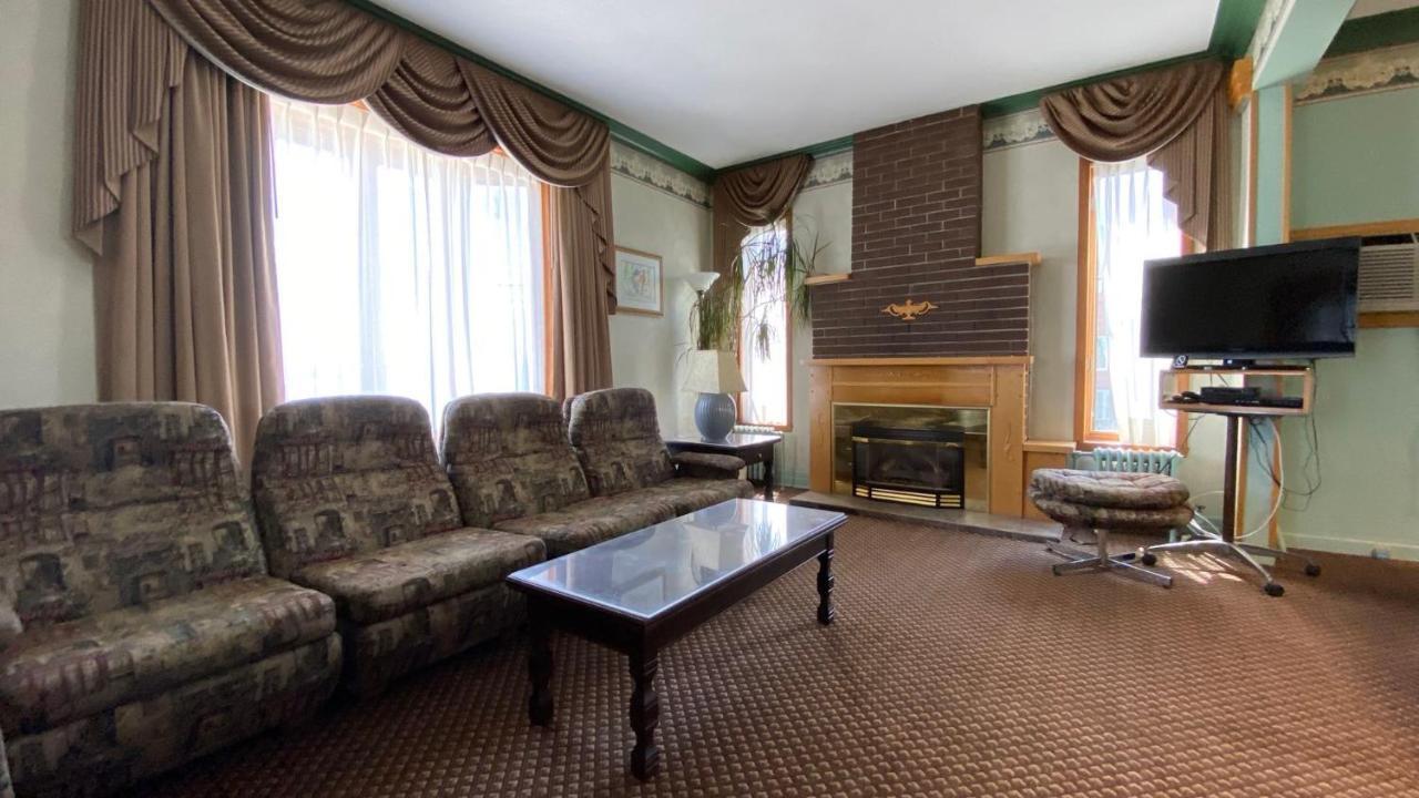 Auberge Harris Saint-Jean-sur-Richelieu Ngoại thất bức ảnh
