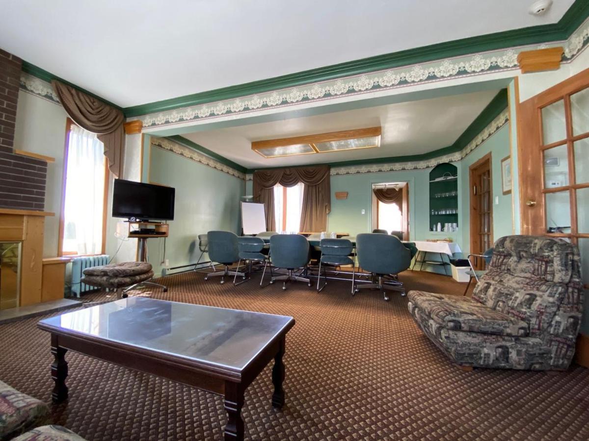 Auberge Harris Saint-Jean-sur-Richelieu Ngoại thất bức ảnh